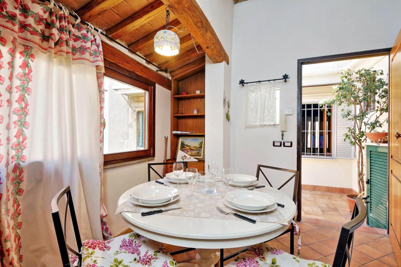 Apartmán Lungaretta 97 Řím Exteriér fotografie